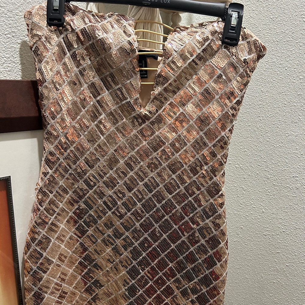 F21 Rose Gold Mini Cocktail 👗🔥🔥